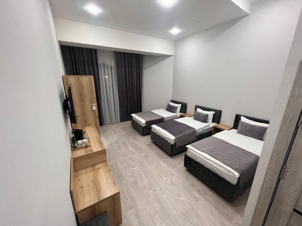 Rever Hotel Tashkent Luaran gambar